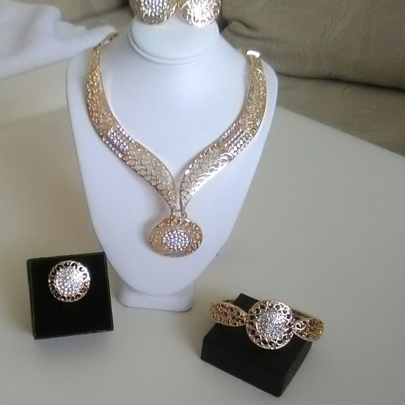 Candace Jewls Jewelry - Bundle Of Gold Jewelery
